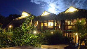 Front of property – evening/night - Solost Hotel Eco Boutique (Tola)