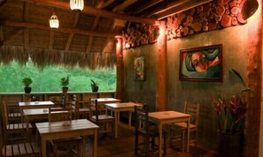 Café da manhã, almoço e jantar