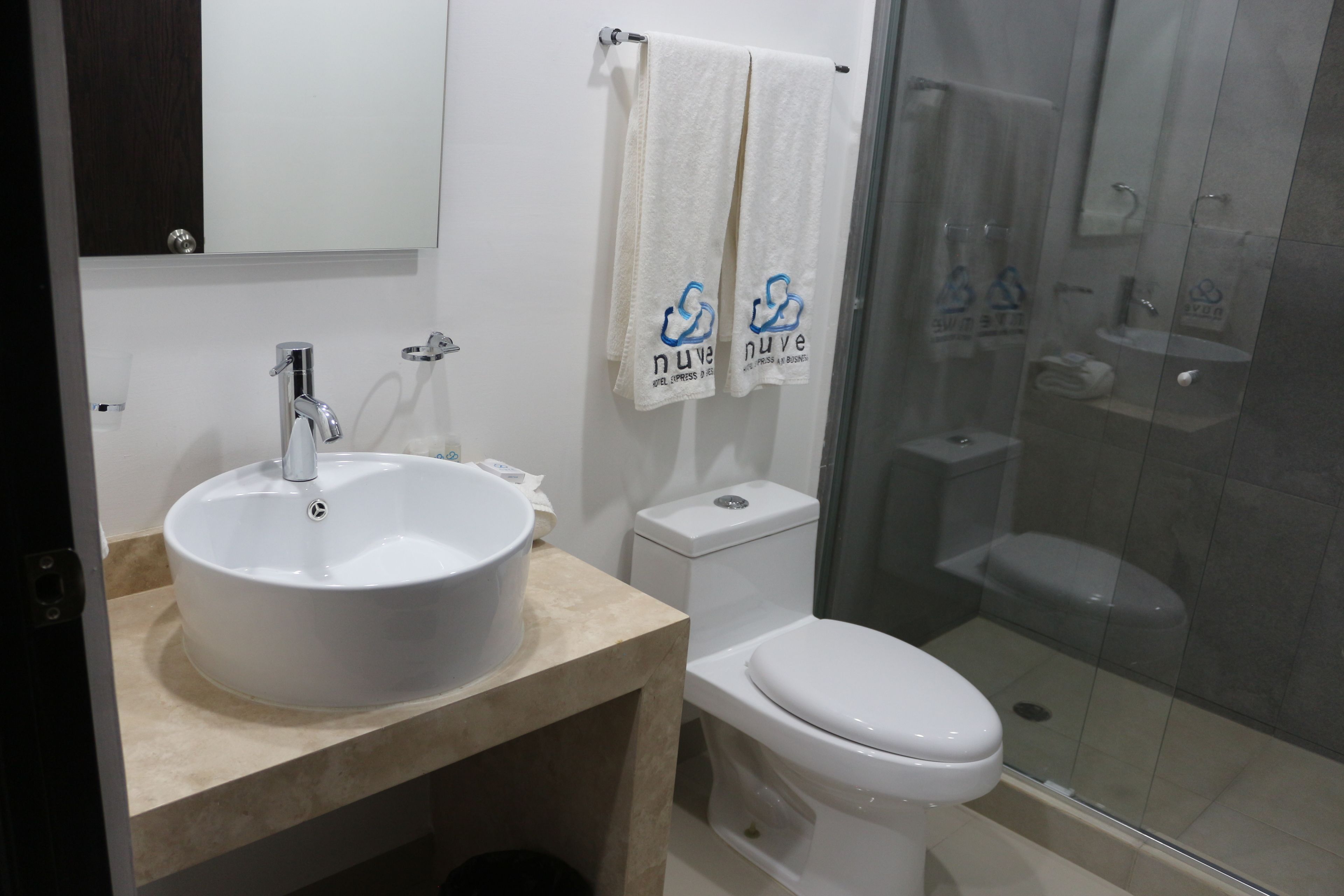 double room, 1 double bed | bathroom | shower, free toiletries, towels