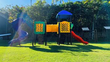Children’s play area – outdoor