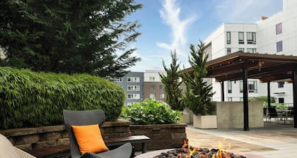 Aloft Seattle Redmond