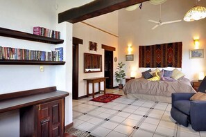 Rose Suite | 起居區 | 平面電視