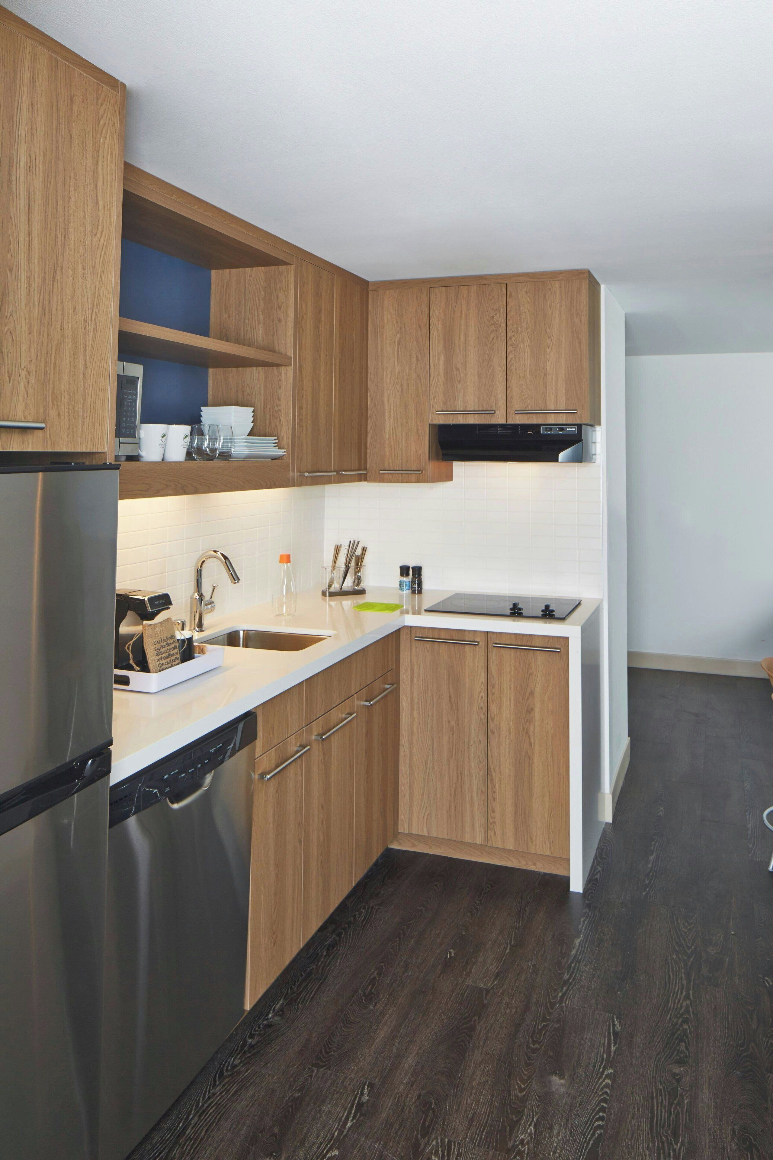 executive suite, 1 bedroom, non smoking, city view | 1 bedroom, premium bedding, down duvets, pillow-top beds