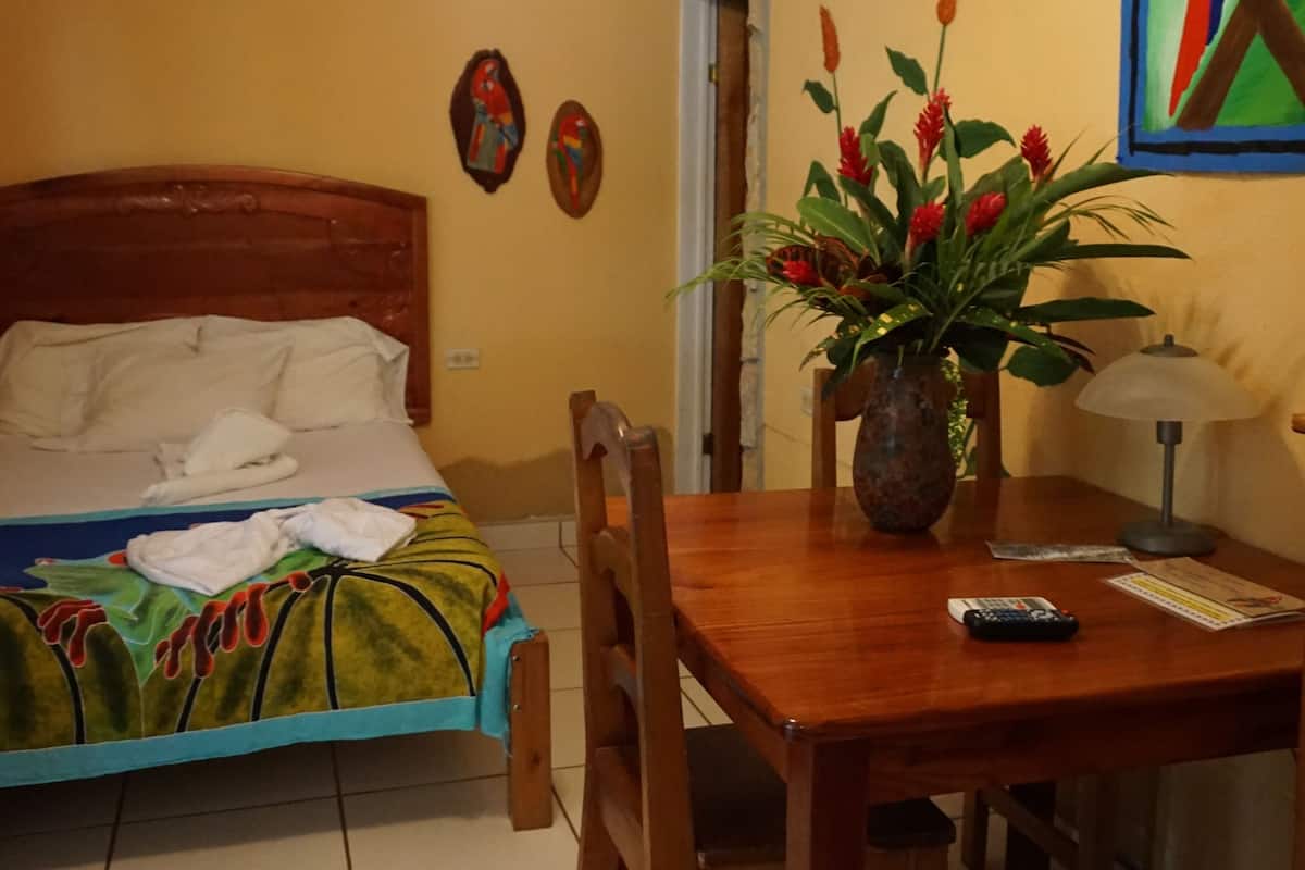 Standard Room, Multiple Beds | Premium bedding, pillow-top beds, in-room safe, free WiFi