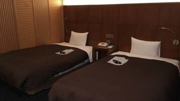 Deluxe Twin Room, Non Smoking | Desk, free WiFi, bed sheets