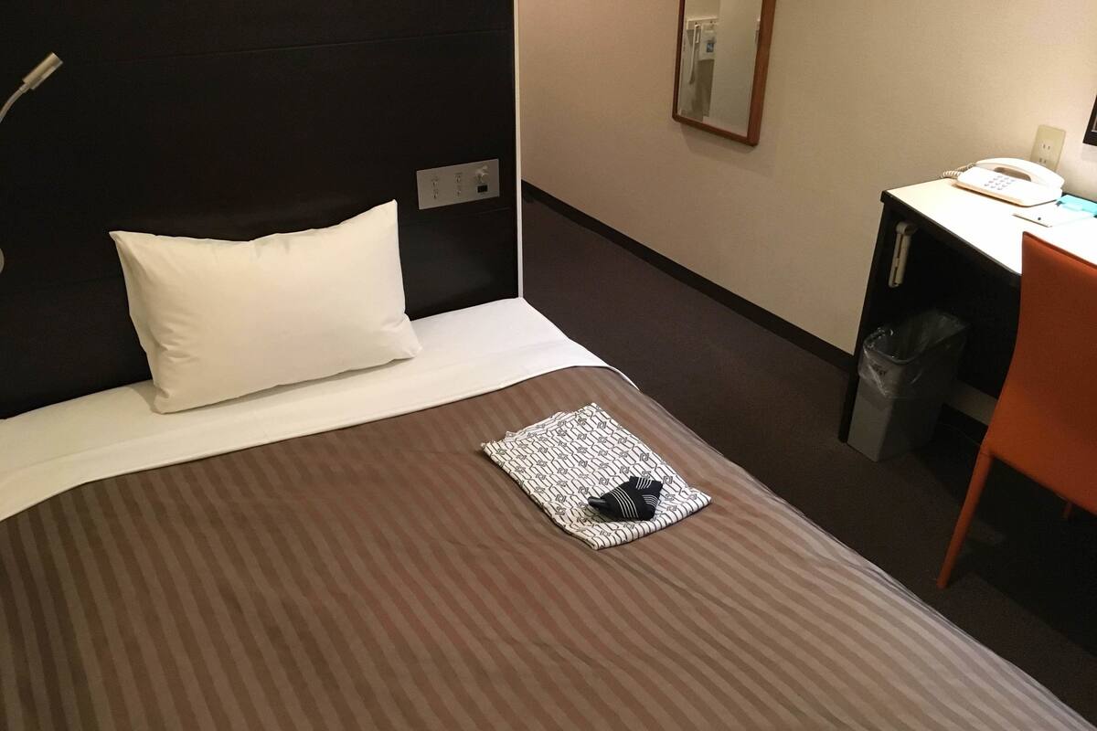 Standaard eenpersoonskamer, niet-roken | Een bureau, gratis wifi, beddengoed
