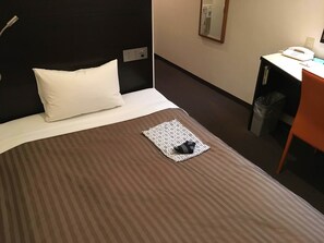Standard Single Room, Non Smoking | Desk, free WiFi, bed sheets - Kashiwa Plaza Hotel (Kashiwa)