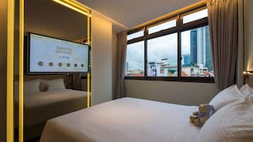 Deluxe Double Room | Premium bedding, in-room safe, desk, iron/ironing board