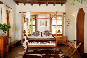 Exclusive Suite | 1 bedroom, minibar, individually furnished, desk