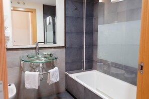 Shower, towels - El Rondon (Cebreros)