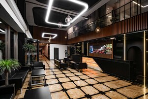 Couples treatment rooms, sauna, steam room, massages