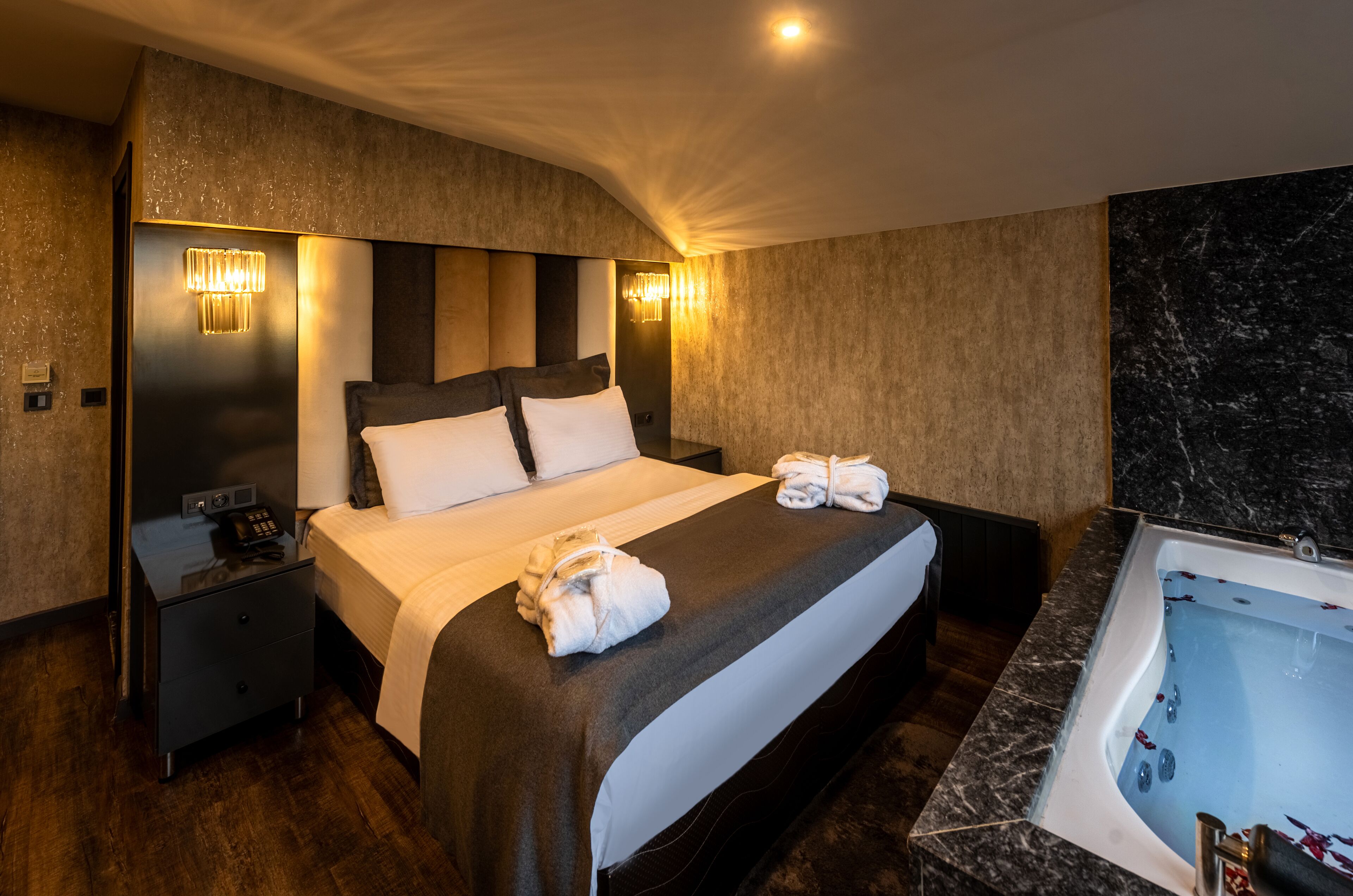 business double room | down duvets, select comfort beds, minibar, desk