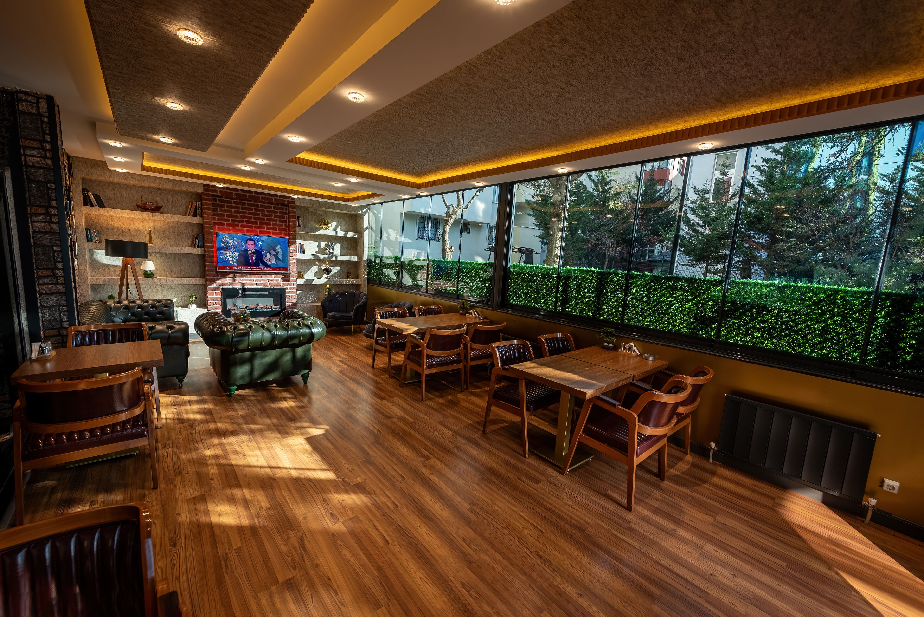 55-inch lcd tv with satellite channels, tv, mp3 dock