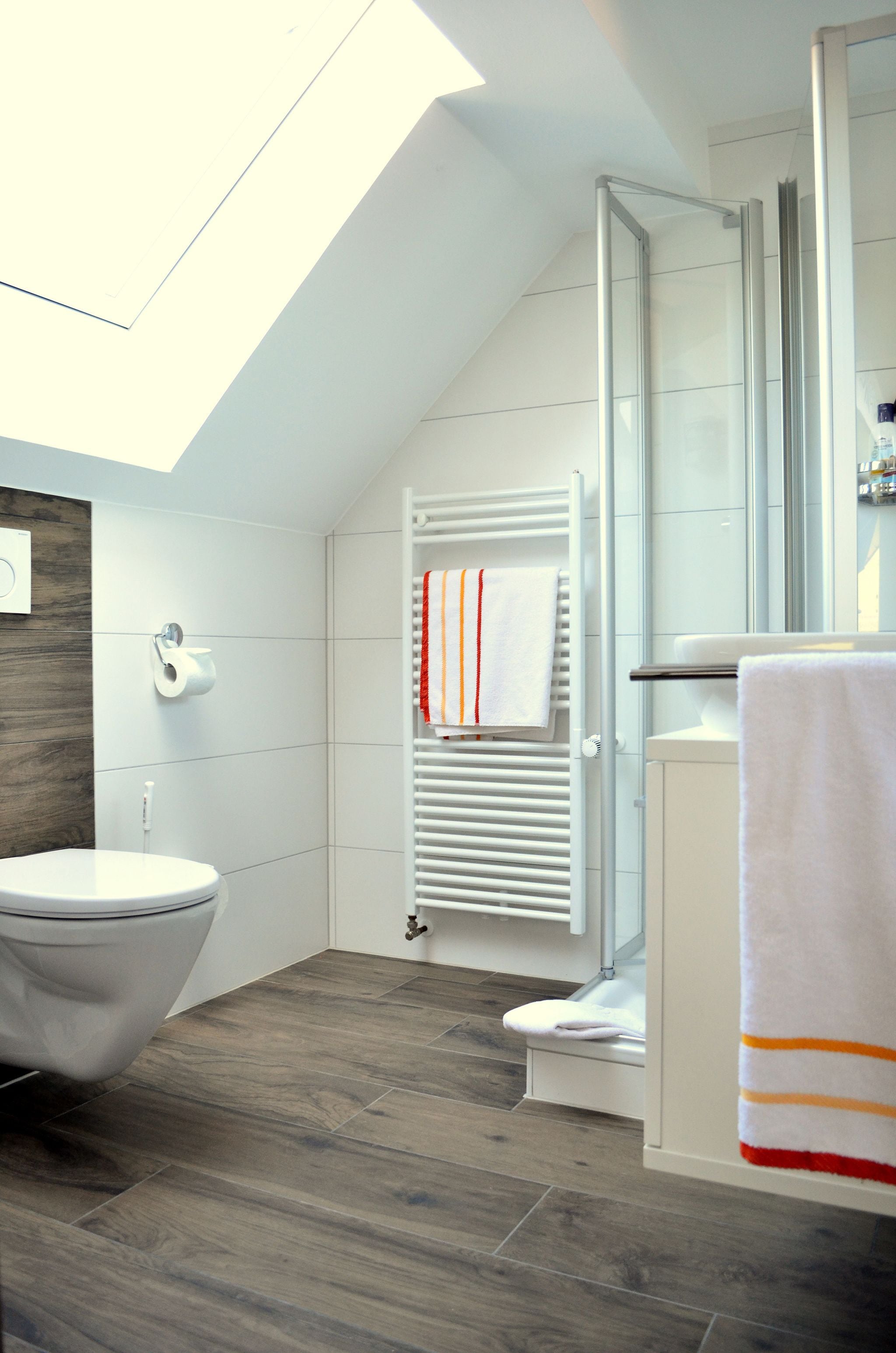 comfort double room, balcony | bathroom | free toiletries, hair dryer, bathrobes, heated floors