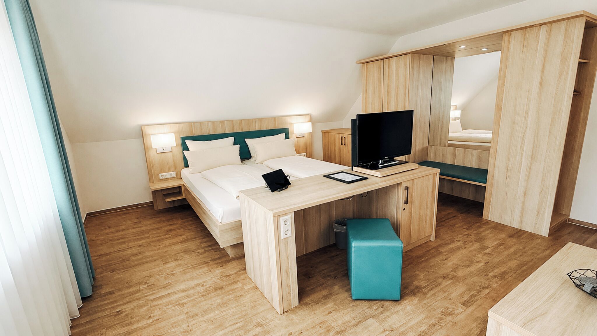 Comfort-Doppelzimmer | Hochwertige Bettwaren, Minibar, Zimmersafe, kostenloses WLAN
