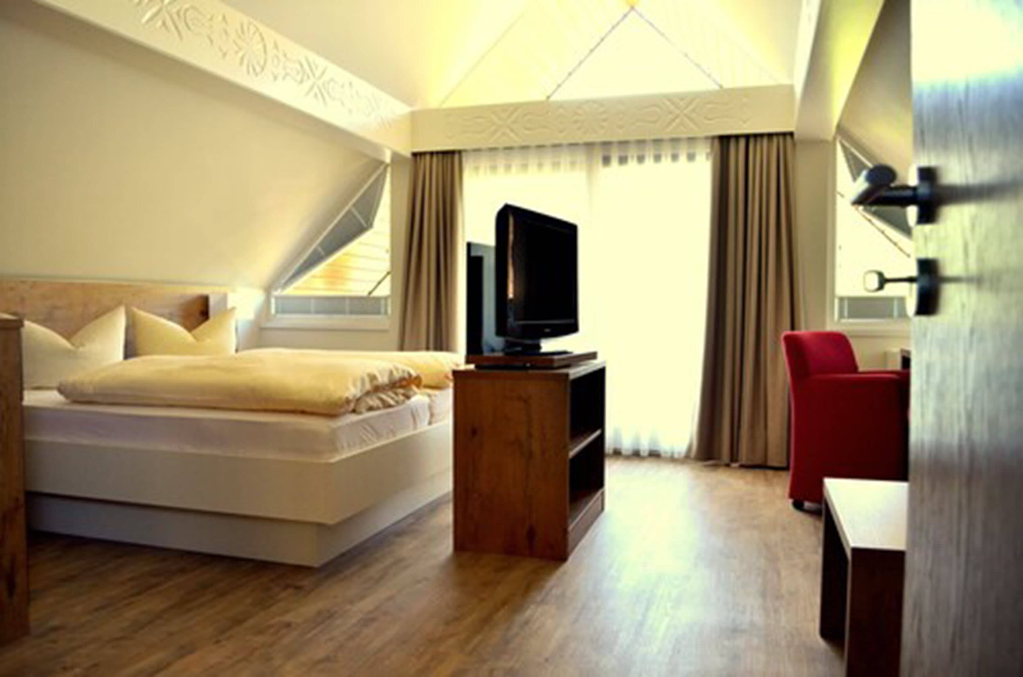 comfort double room, balcony | premium bedding, minibar, in-room safe, free wifi