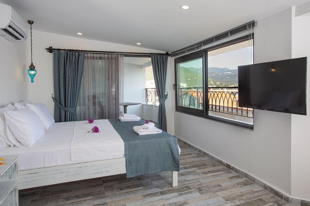 Honeymoon Room with Sea View & Jacuzzi 1 | Minibar (mit einigen kostenlosen Artikeln), Zimmersafe, kostenloses WLAN