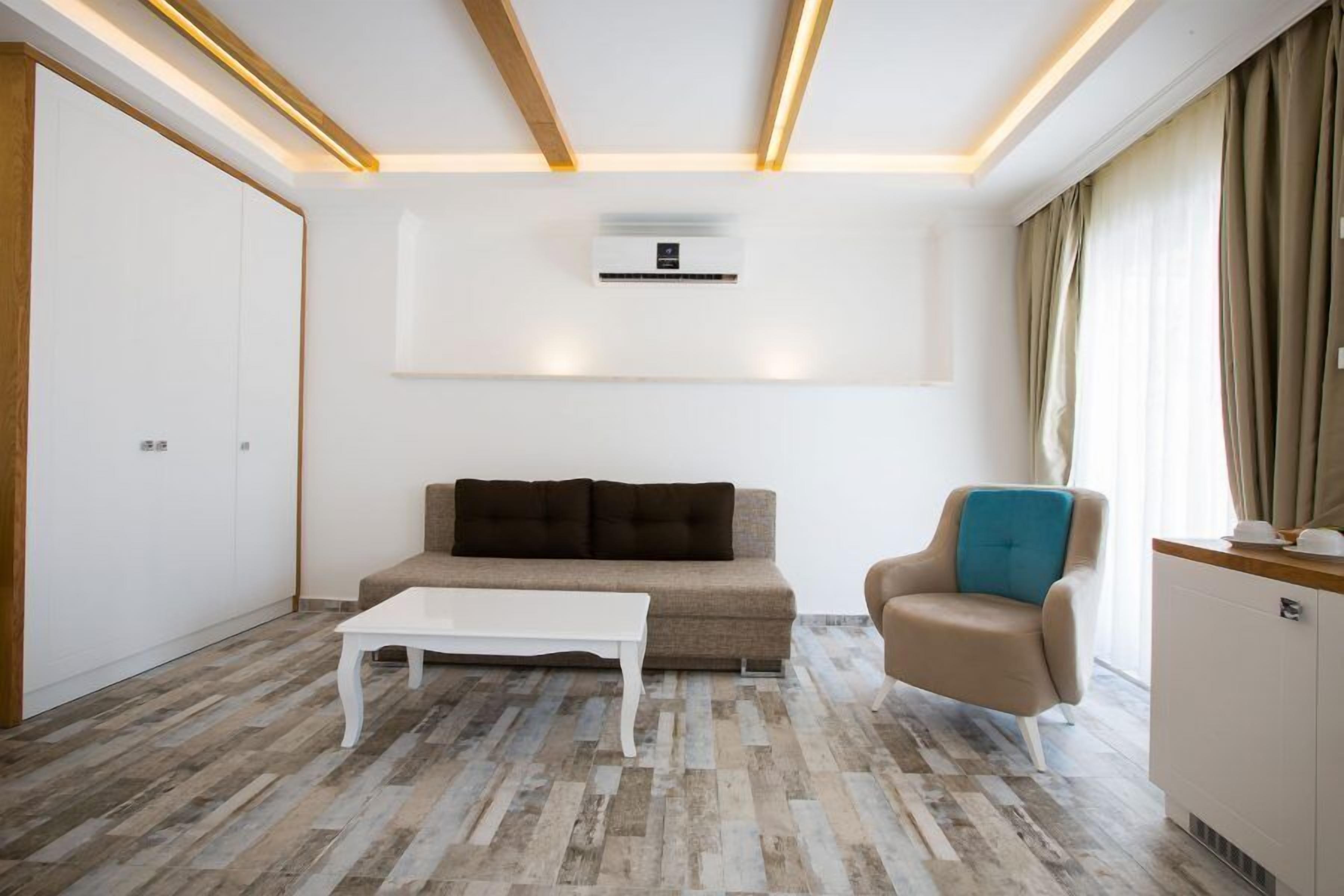 family room | living area | lcd tv