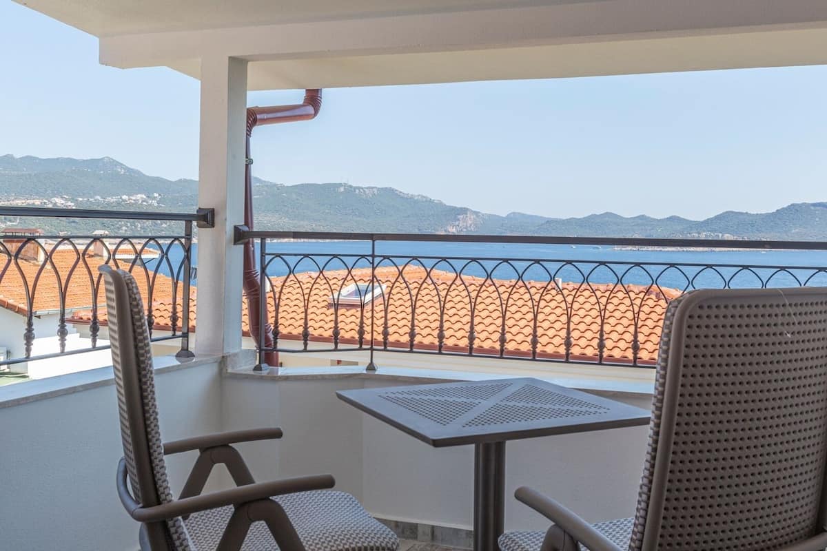 Honeymoon Room with Sea View & Jacuzzi 2 | Blick vom Balkon