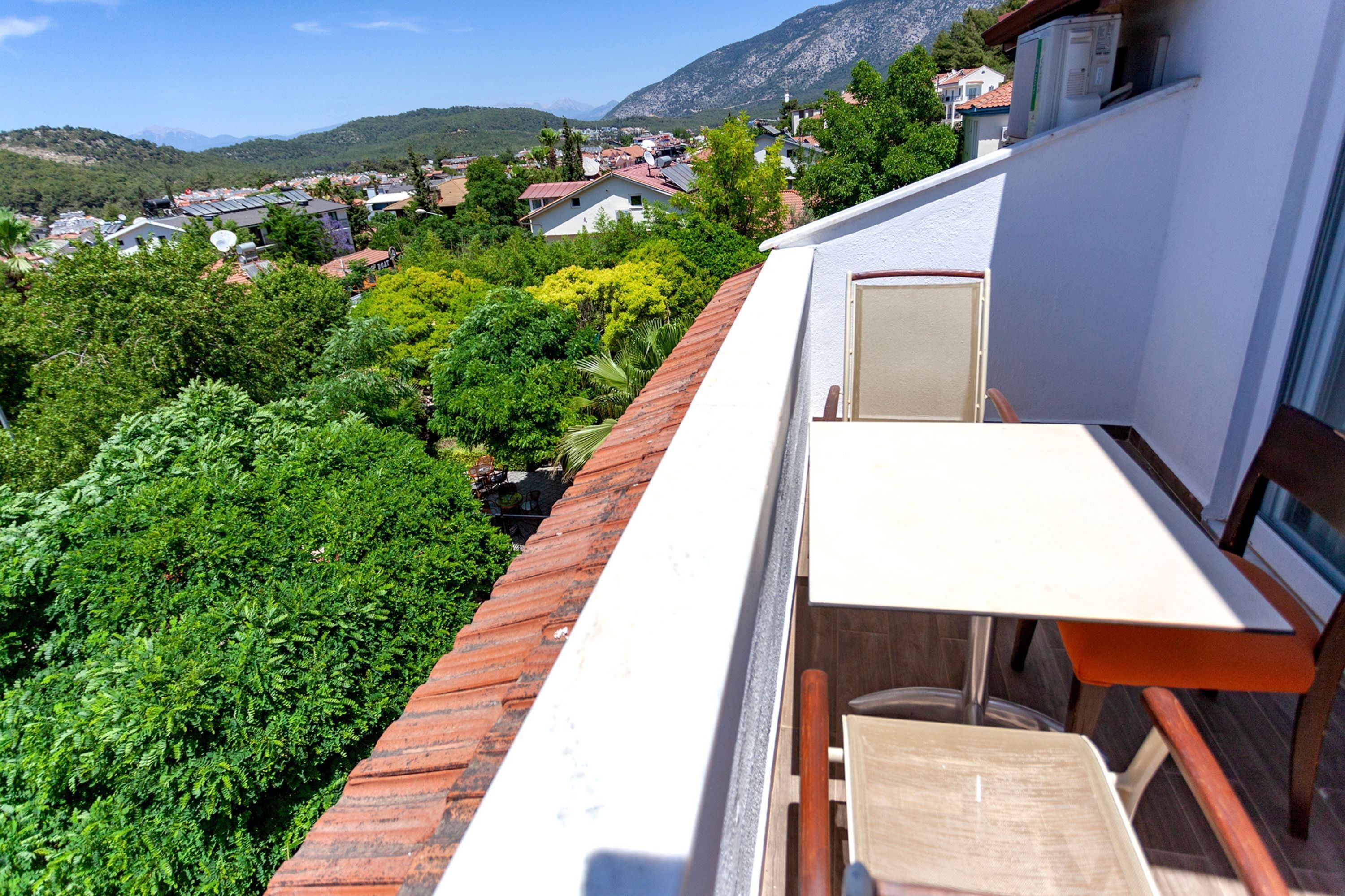 family room | terrace/patio