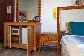 Minibar, in-room safe, free WiFi, bed sheets - London Hotel (Fethiye)