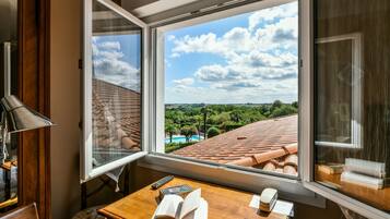 Superior Double or Twin Room | Desk, free cots/infant beds, rollaway beds, free WiFi