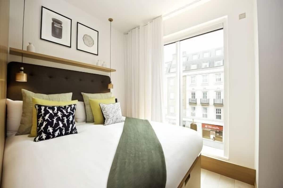Premium bedding, minibar, in-room safe, blackout curtains
