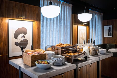 Wilde Aparthotels, London, Covent Garden - view 3