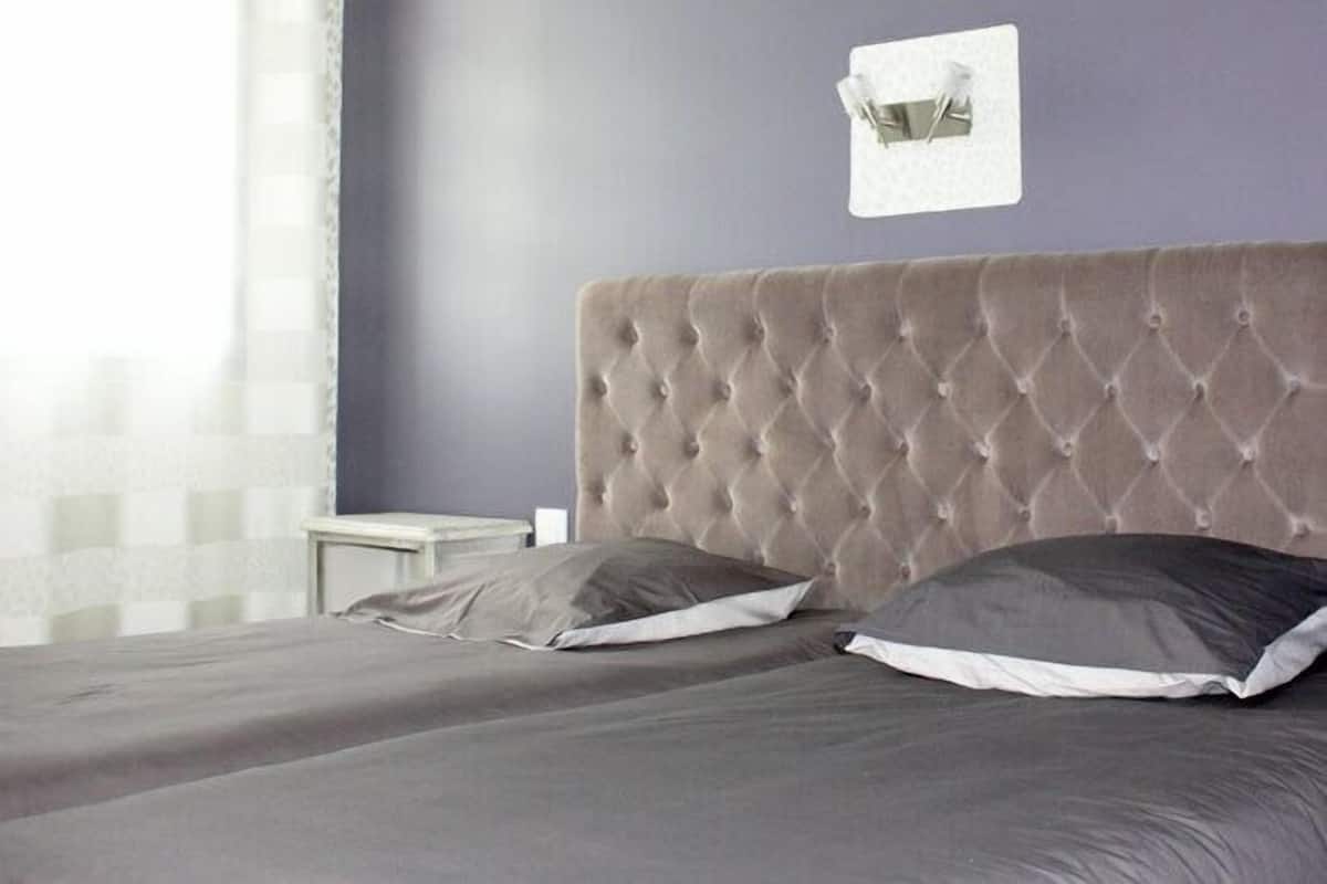 Standaard Twin kamer | Een bureau, gratis babybedden, extra bedden, gratis wifi