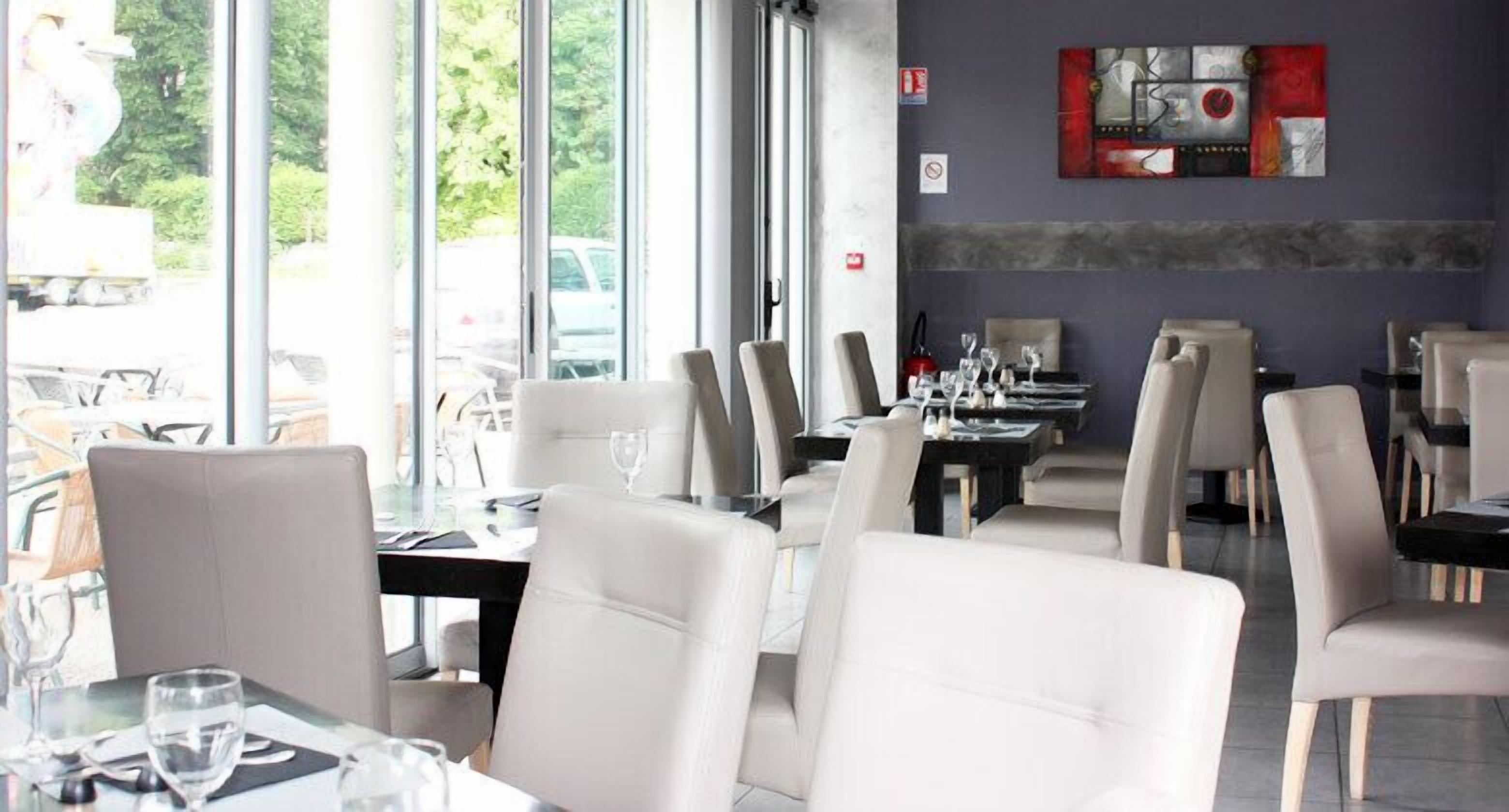 lunch and dinner served