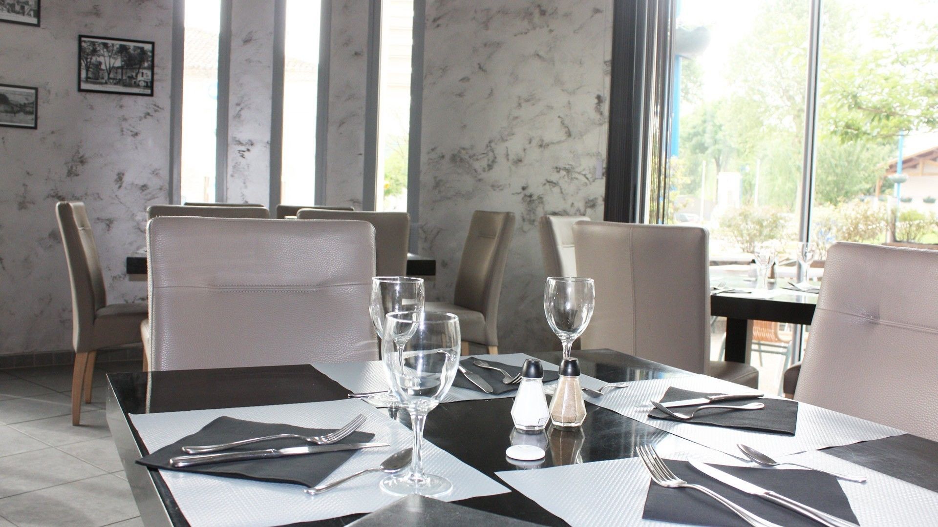 lunch and dinner served