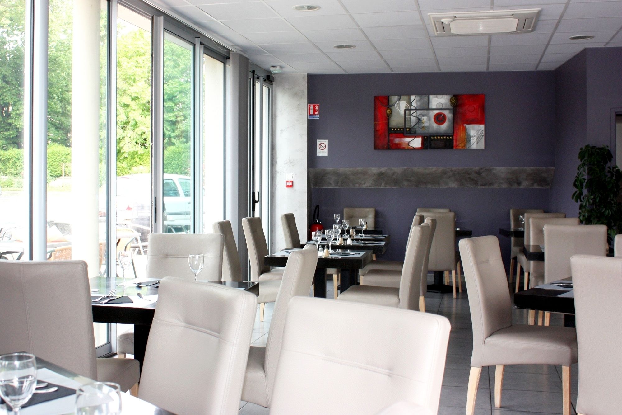 lunch and dinner served