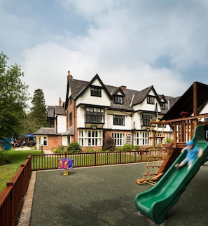 Children’s play area – outdoor - The Inn at Woodhall Spa (Woodhall Spa)