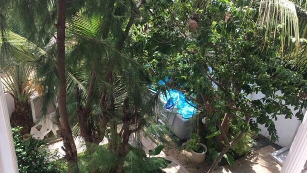 Imej tidak diklasifikasikan, 1 daripada 18, butang