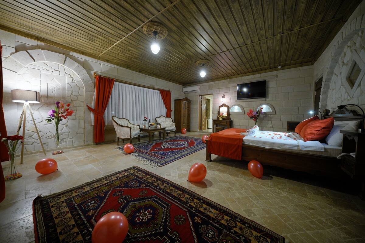 Room, Jetted Tub