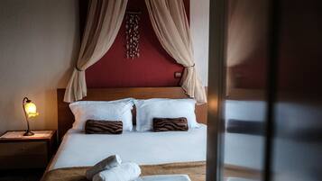 Double or Twin Room | In-room safe, free WiFi