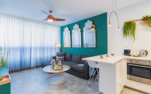 Superior Apartment, 2 Bedrooms | Living room
