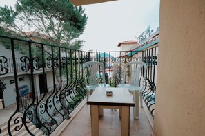 Standard Double or Twin Room, Mountain View, Poolside | Balcony