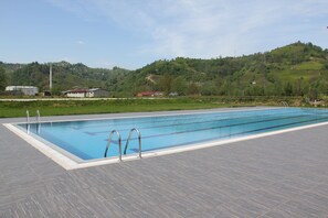 Outdoor pool, pool loungers