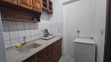 Desk, free cribs/infant beds, rollaway beds, free WiFi