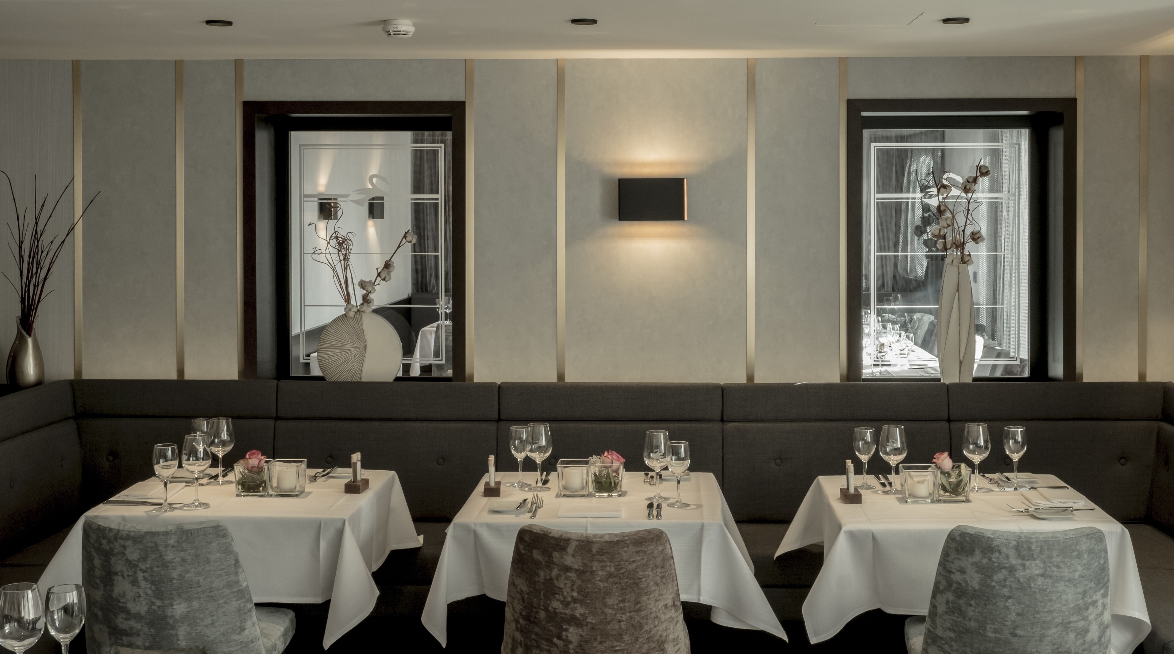 2 restaurants, breakfast, lunch served; local and international cuisine