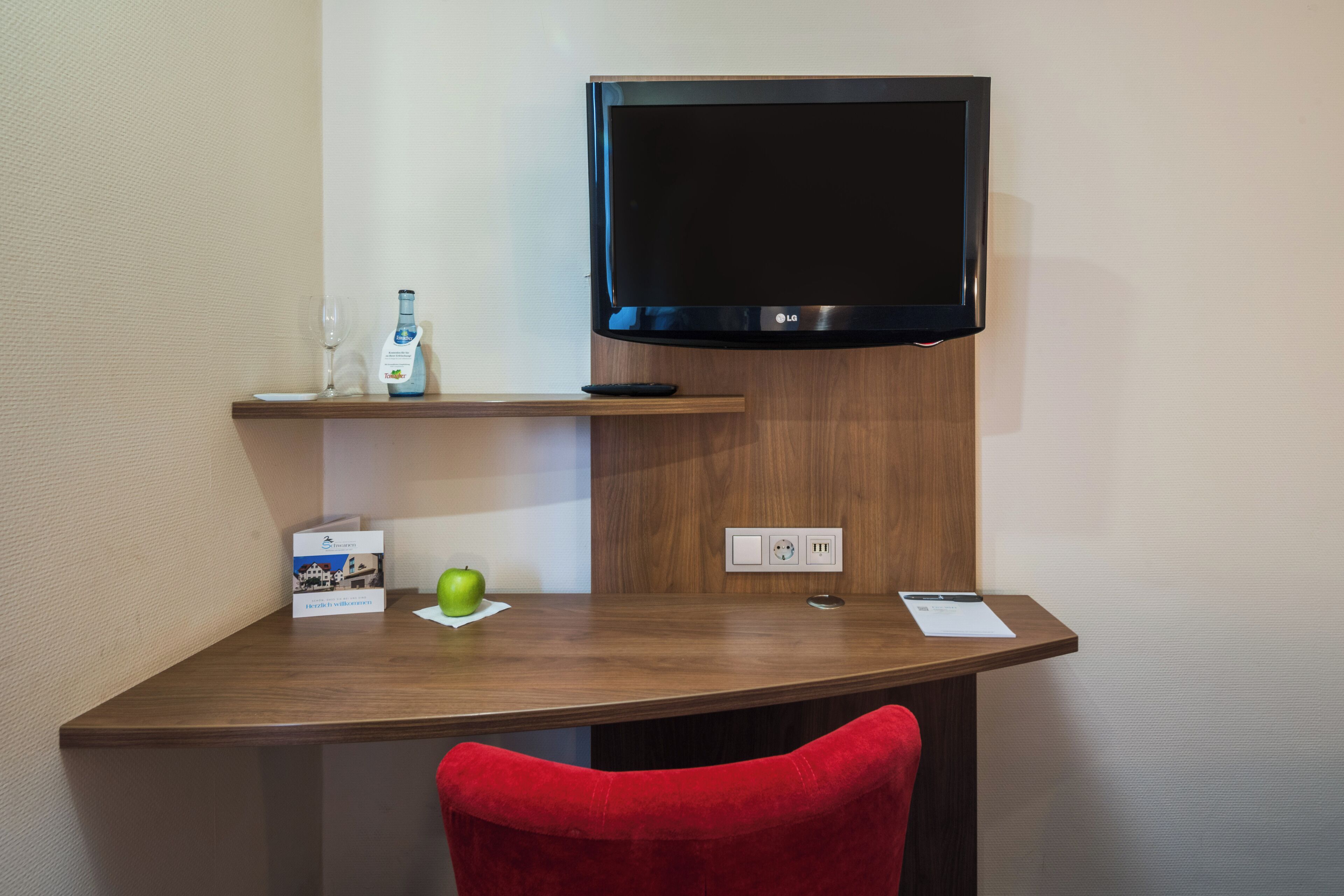 1 bedroom, hypo-allergenic bedding, in-room safe, desk