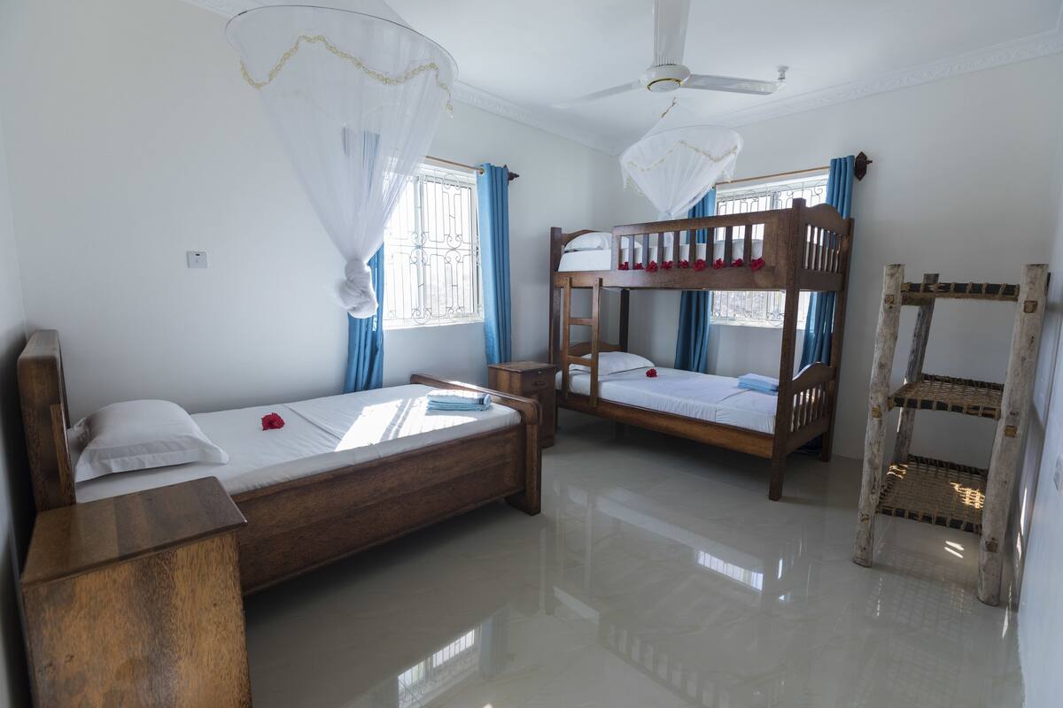 In-room safe, soundproofing, rollaway beds (surcharge), bed sheets