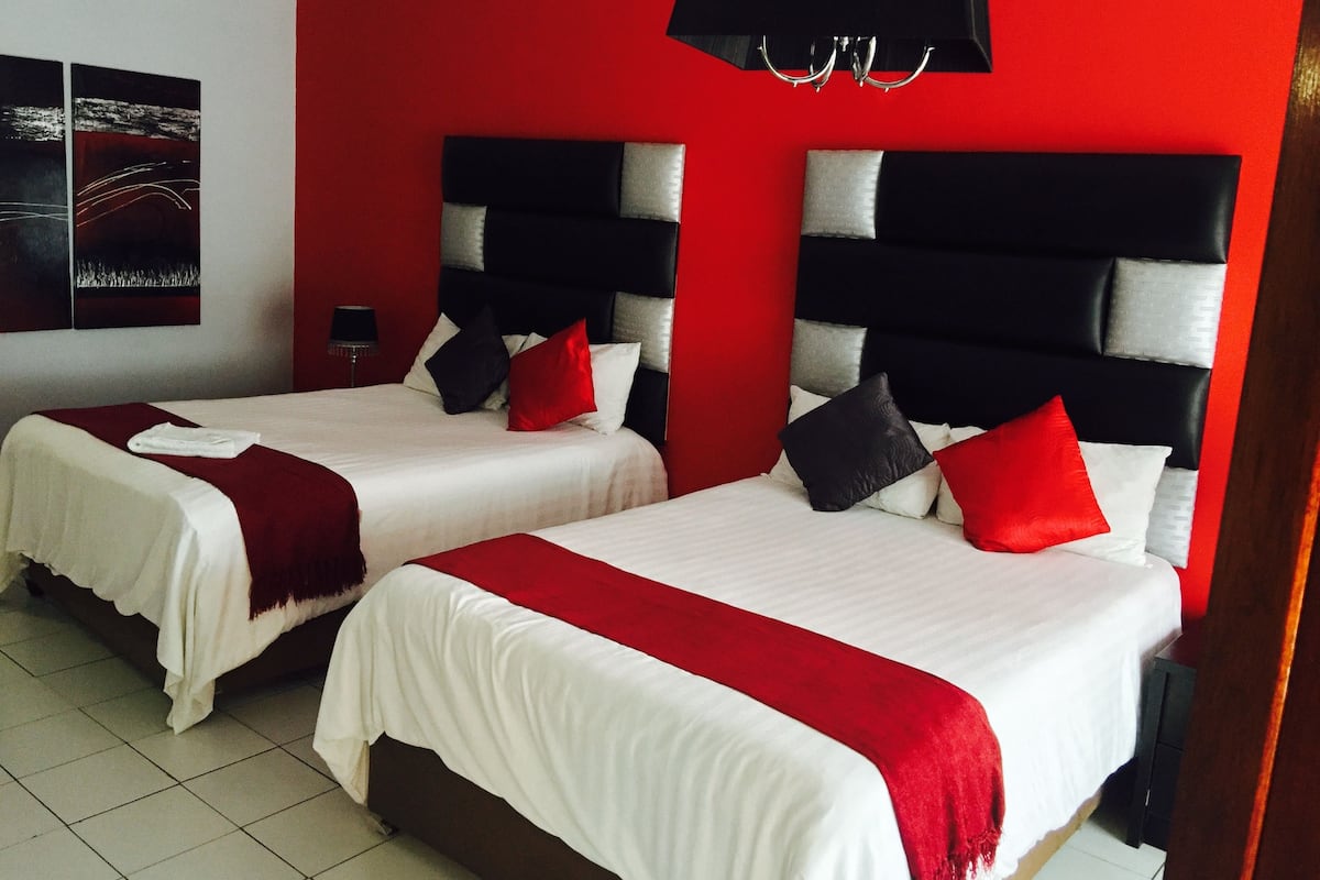 Premium bedding, in-room safe, desk, laptop workspace