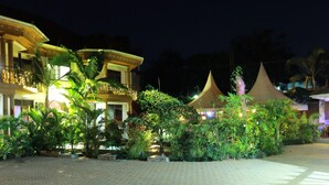 ลักซ์ชัวรี่อพาร์ทเมนท์ | วิวสวน