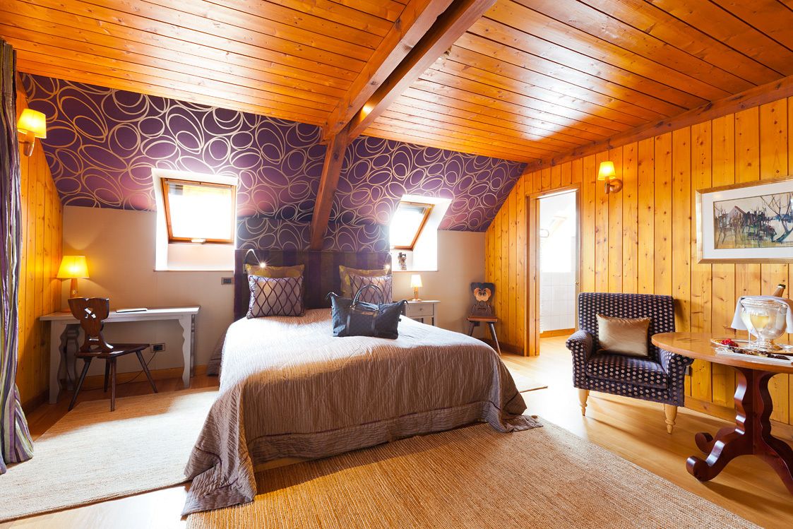 standard double room | premium bedding, minibar, in-room safe, desk