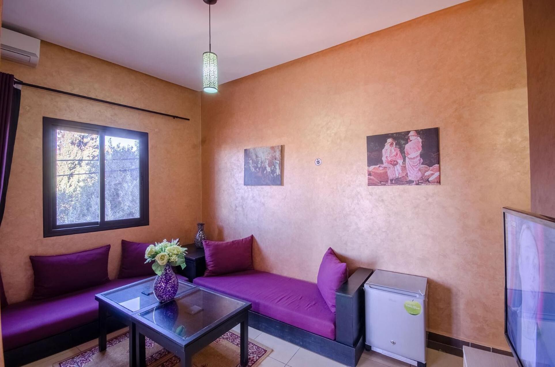 32-inch lcd tv with digital channels, smart tv