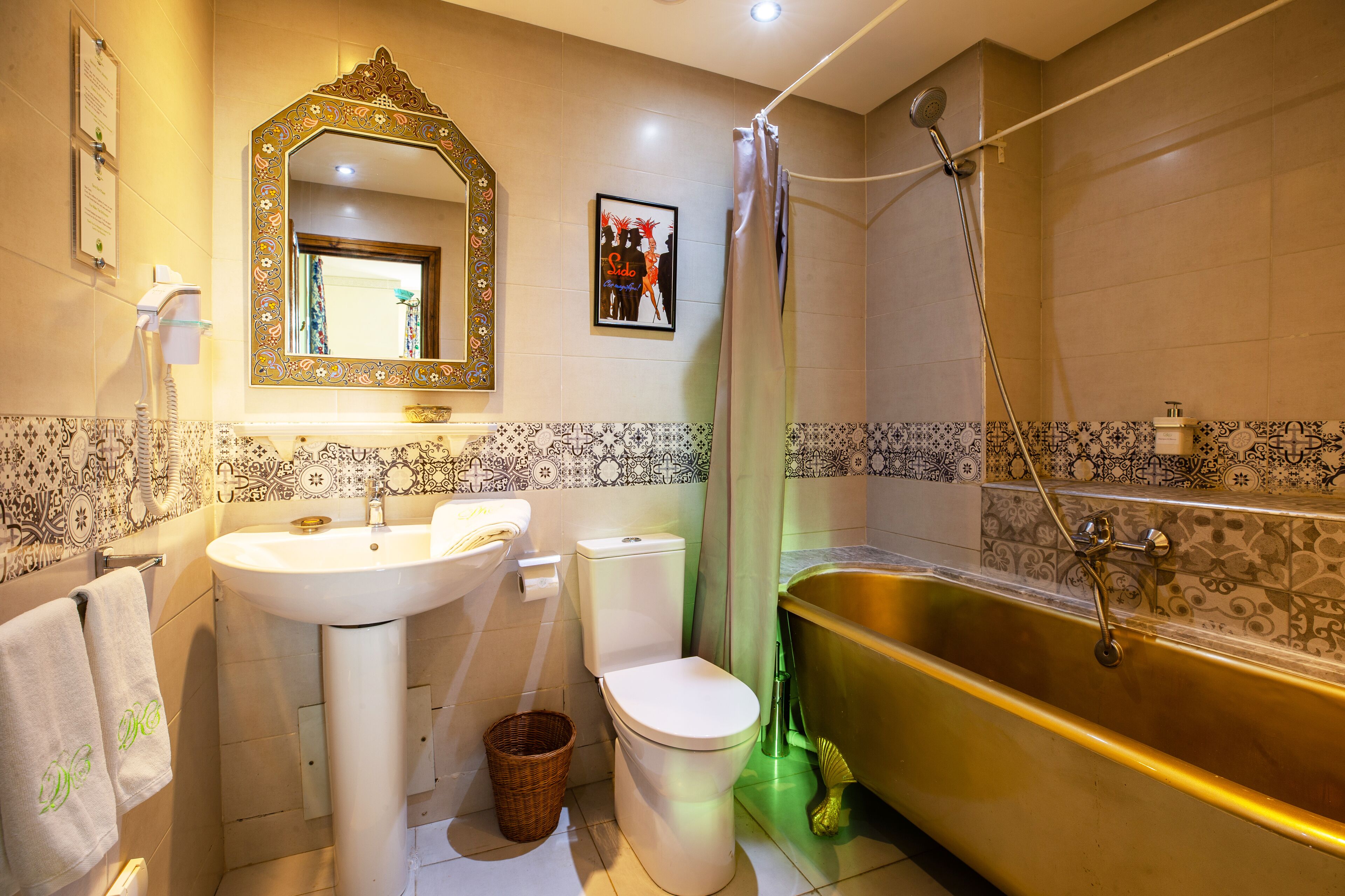 Photo - Dar Kika Salam By DKS