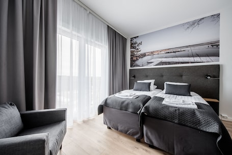 Cortinas blackout, tabla de planchar con plancha y wifi gratis