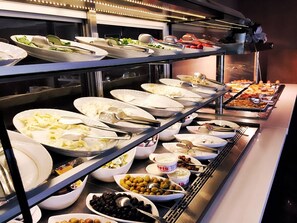 Free daily buffet breakfast